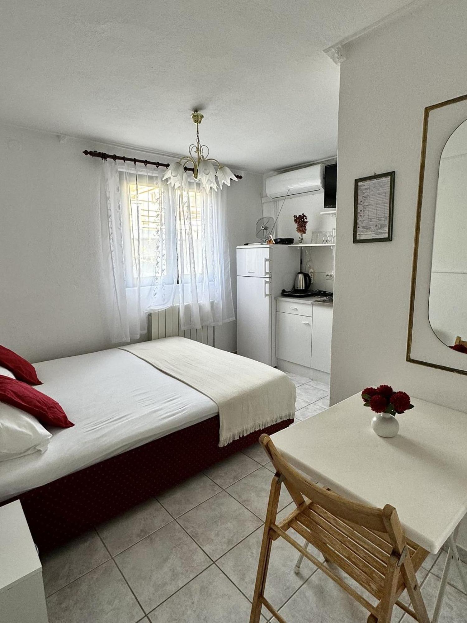 Basina Apartments And Room Makaj מראה חיצוני תמונה